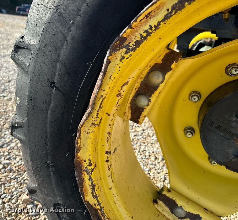 image for item EH6639 2009 John Deere 5101E MFWD tractor