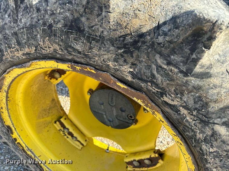 image for item EH6639 2009 John Deere 5101E MFWD tractor