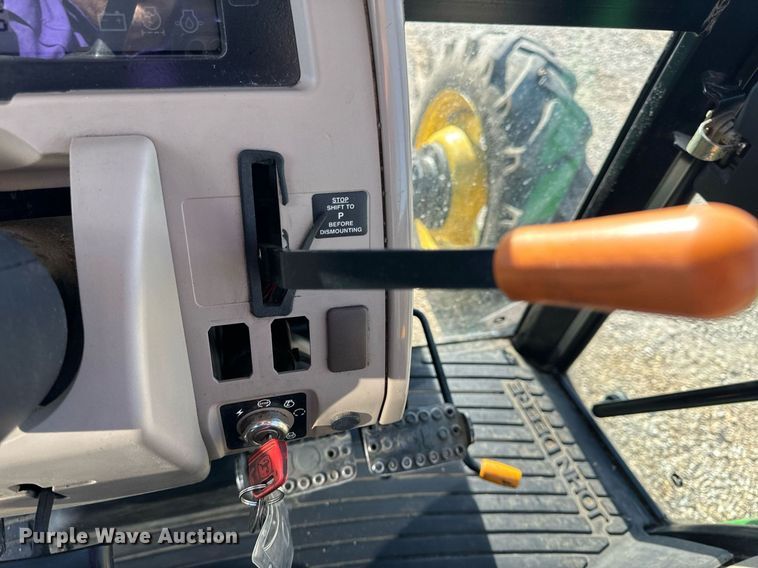 image for item EH6639 2009 John Deere 5101E MFWD tractor