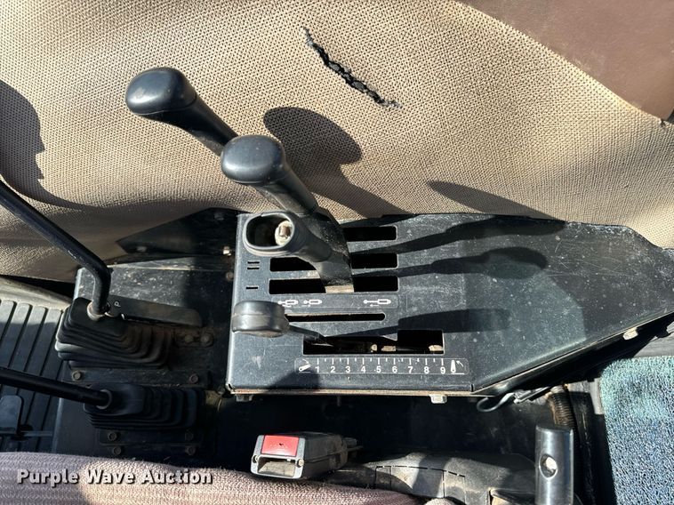 image for item EH6639 2009 John Deere 5101E MFWD tractor