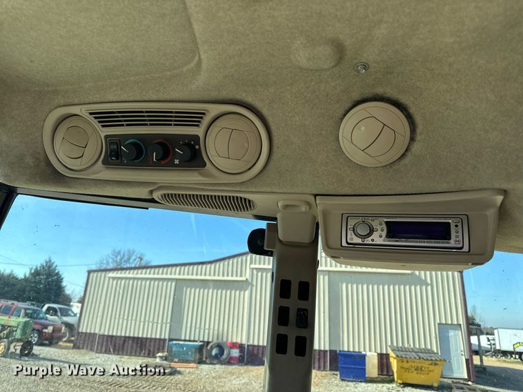 image for item EH6639 2009 John Deere 5101E MFWD tractor