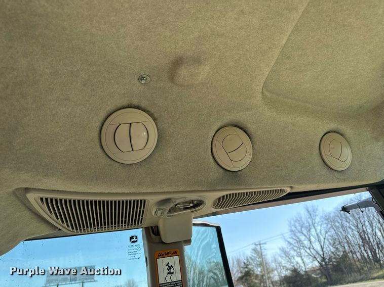 image for item EH6639 2009 John Deere 5101E MFWD tractor