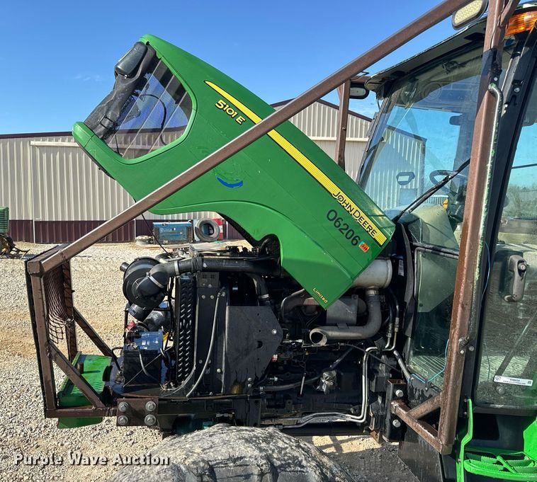 image for item EH6639 2009 John Deere 5101E MFWD tractor