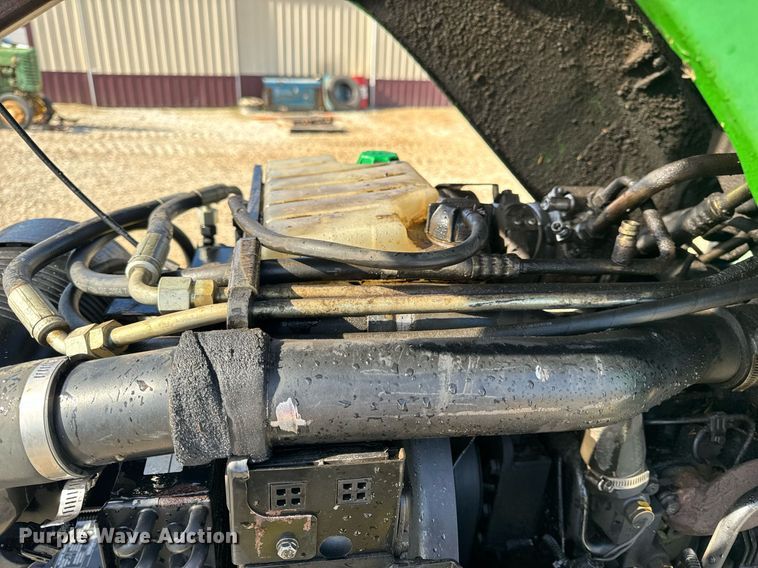 image for item EH6639 2009 John Deere 5101E MFWD tractor