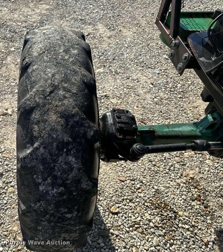 image for item EH6639 2009 John Deere 5101E MFWD tractor