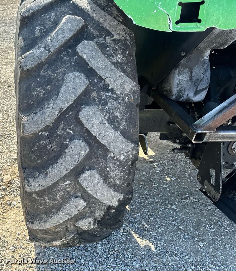 image for item EH6639 2009 John Deere 5101E MFWD tractor