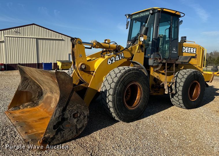 image for item EH6640 2003 John Deere 624H wheel loader