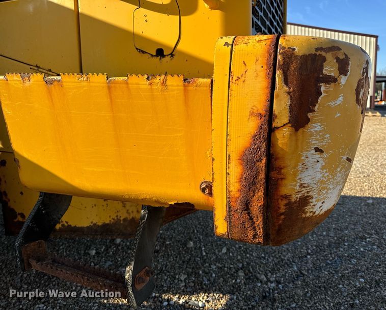 image for item EH6640 2003 John Deere 624H wheel loader