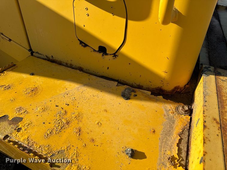 image for item EH6640 2003 John Deere 624H wheel loader