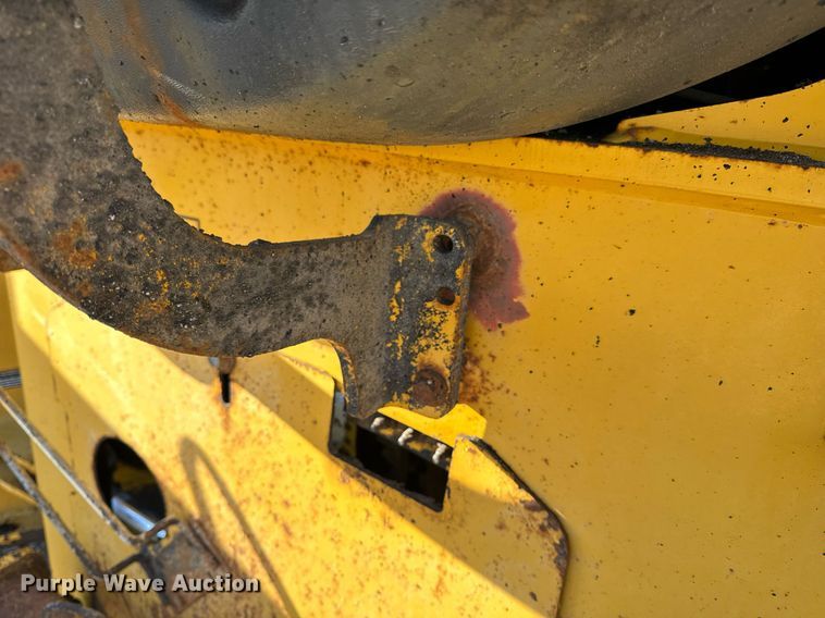 image for item EH6640 2003 John Deere 624H wheel loader