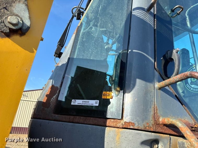 image for item EH6640 2003 John Deere 624H wheel loader