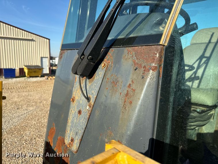 image for item EH6640 2003 John Deere 624H wheel loader