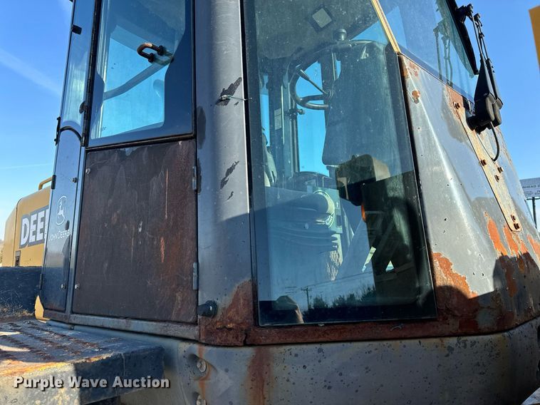 image for item EH6640 2003 John Deere 624H wheel loader