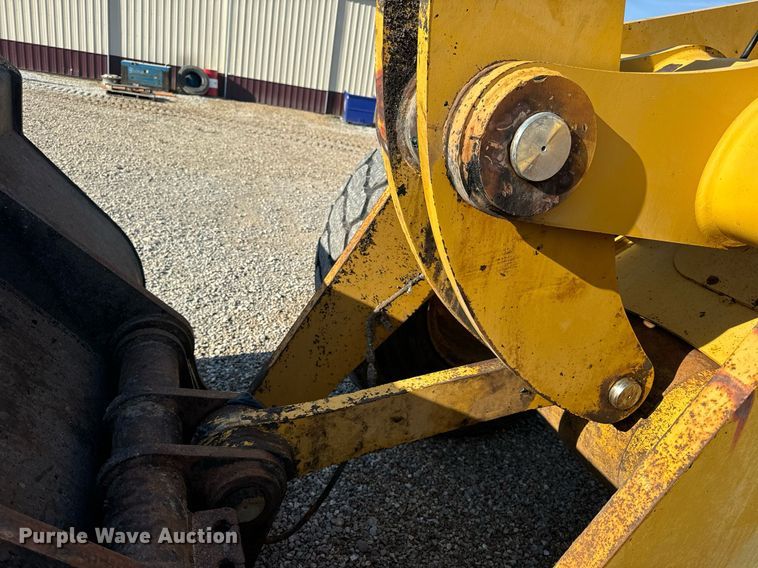 image for item EH6640 2003 John Deere 624H wheel loader