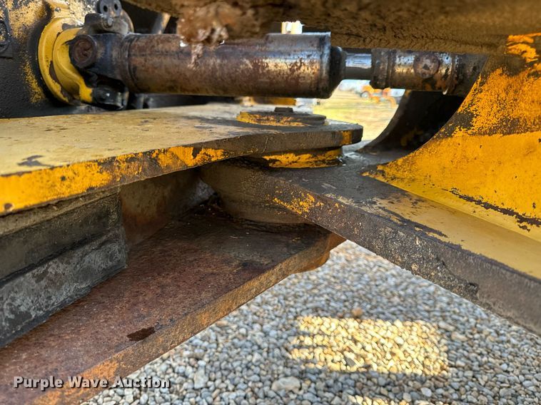 image for item EH6640 2003 John Deere 624H wheel loader