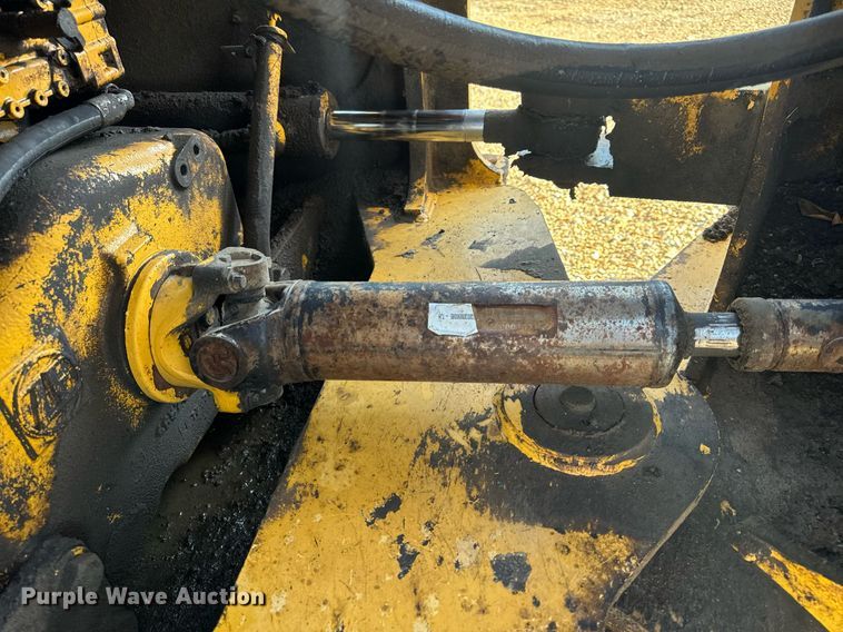 image for item EH6640 2003 John Deere 624H wheel loader