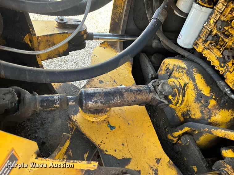 image for item EH6640 2003 John Deere 624H wheel loader