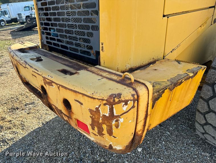 image for item EH6640 2003 John Deere 624H wheel loader