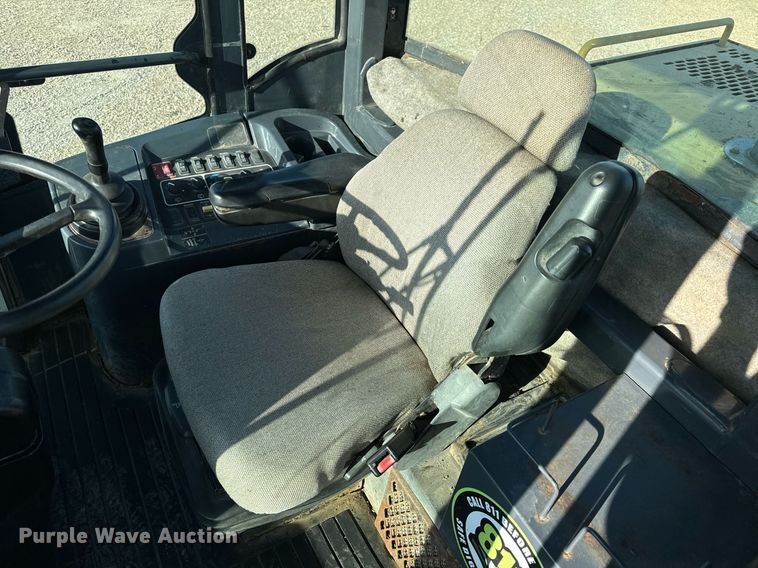 image for item EH6640 2003 John Deere 624H wheel loader