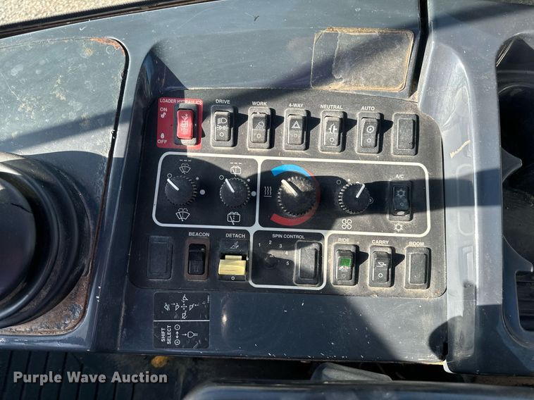 image for item EH6640 2003 John Deere 624H wheel loader