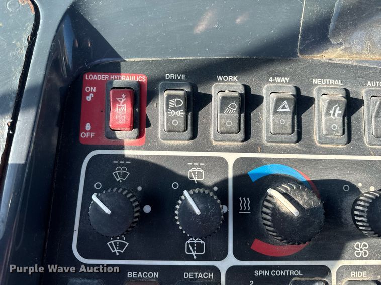 image for item EH6640 2003 John Deere 624H wheel loader