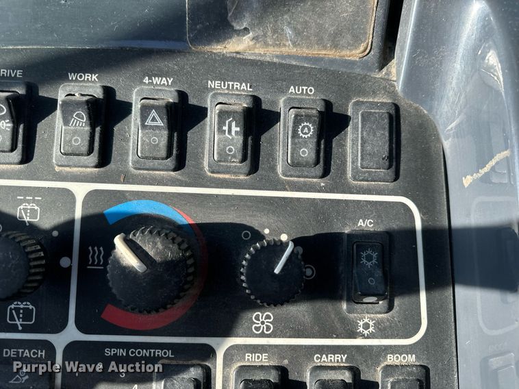 image for item EH6640 2003 John Deere 624H wheel loader