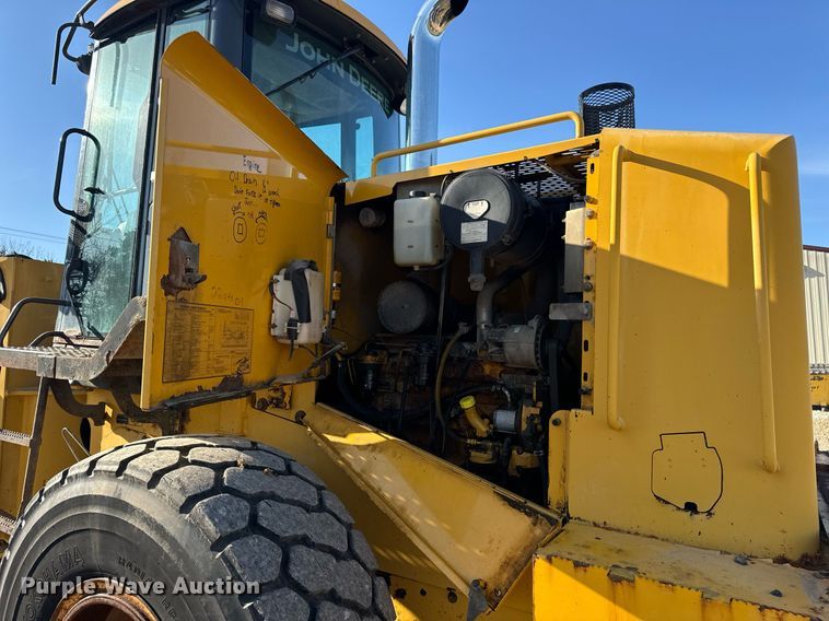 image for item EH6640 2003 John Deere 624H wheel loader