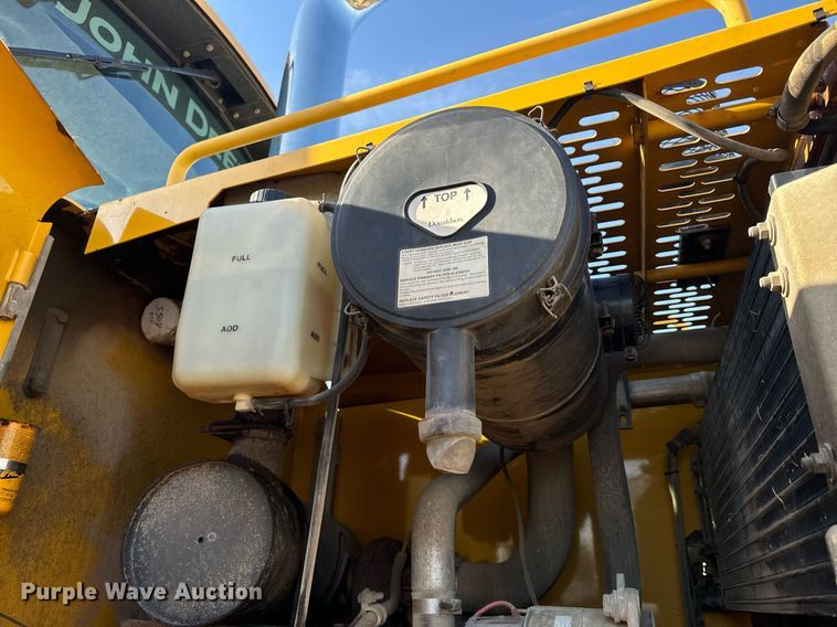 image for item EH6640 2003 John Deere 624H wheel loader