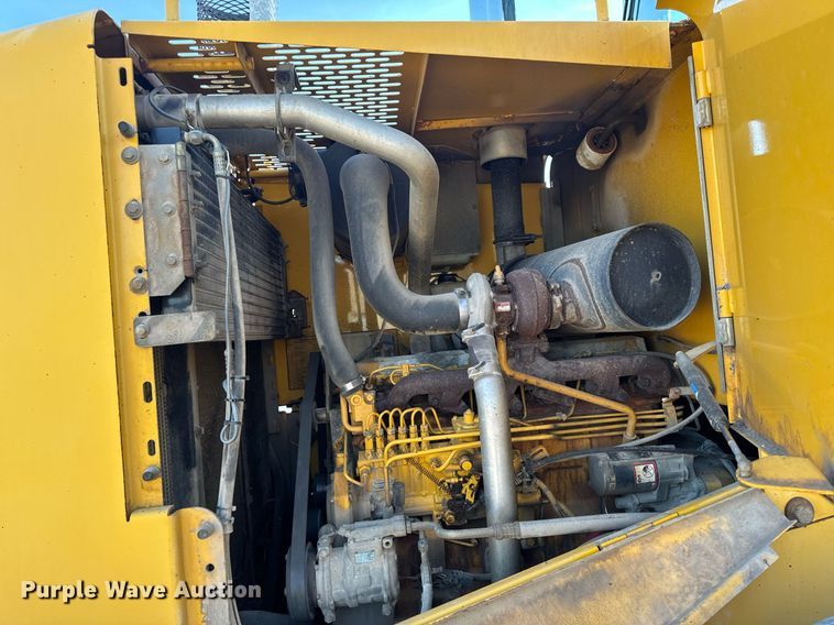 image for item EH6640 2003 John Deere 624H wheel loader