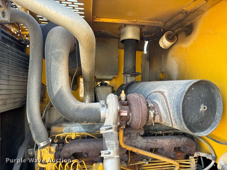 image for item EH6640 2003 John Deere 624H wheel loader