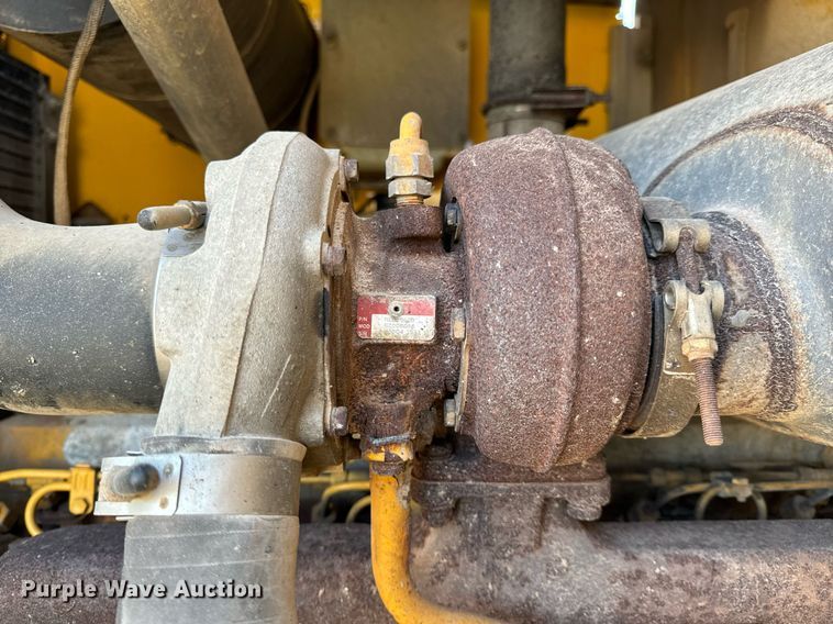 image for item EH6640 2003 John Deere 624H wheel loader