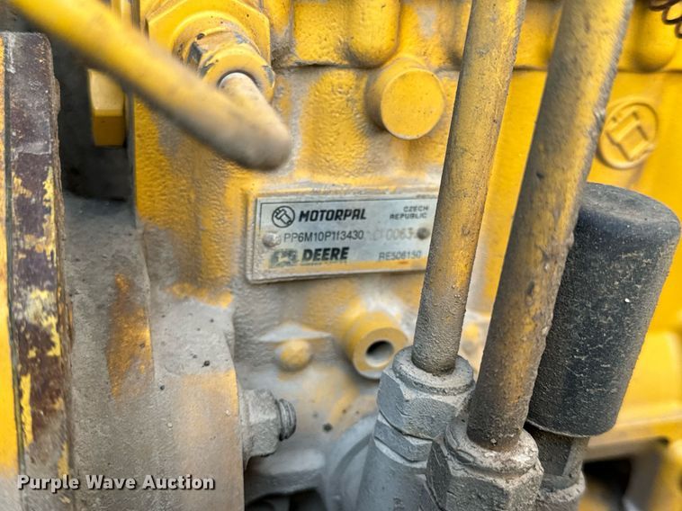 image for item EH6640 2003 John Deere 624H wheel loader