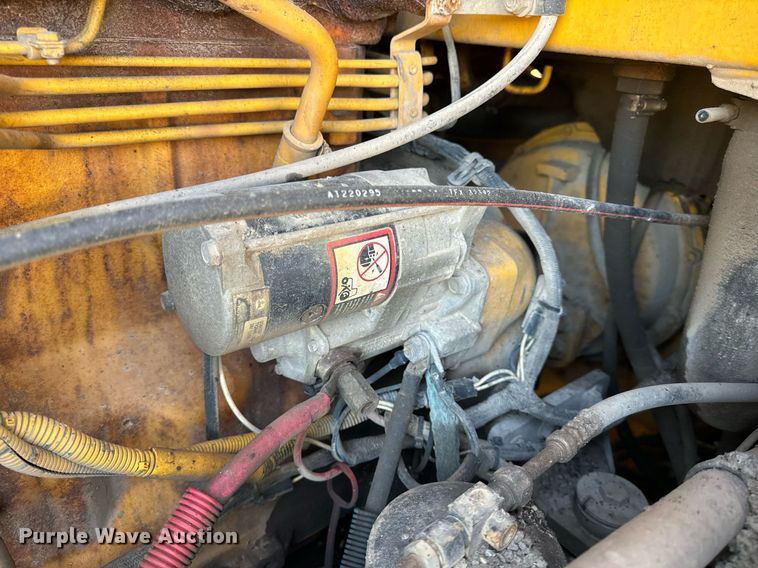 image for item EH6640 2003 John Deere 624H wheel loader