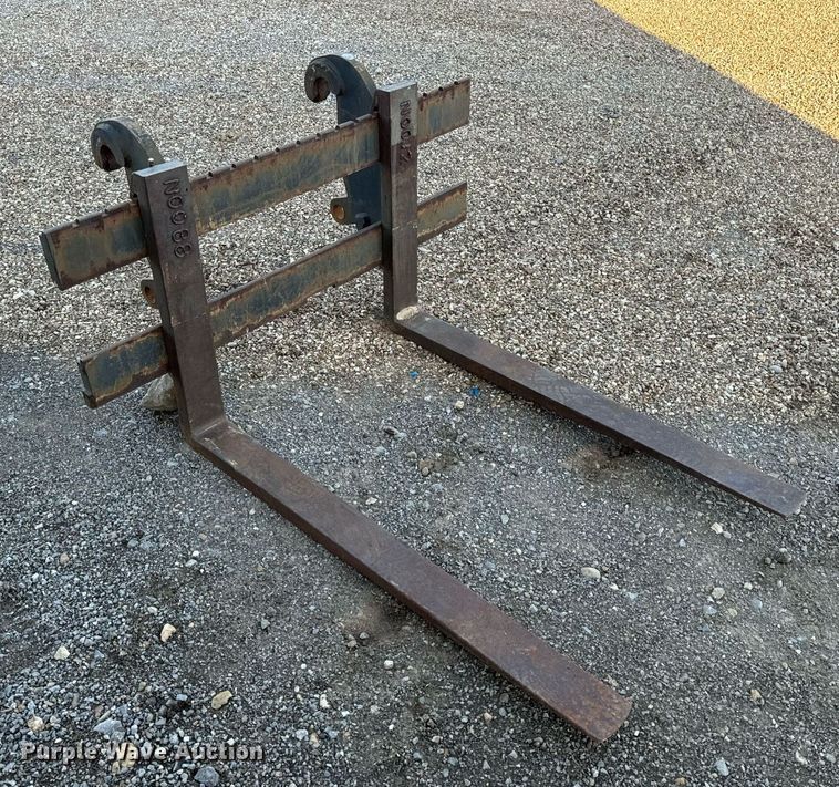 image for item EH6640 2003 John Deere 624H wheel loader