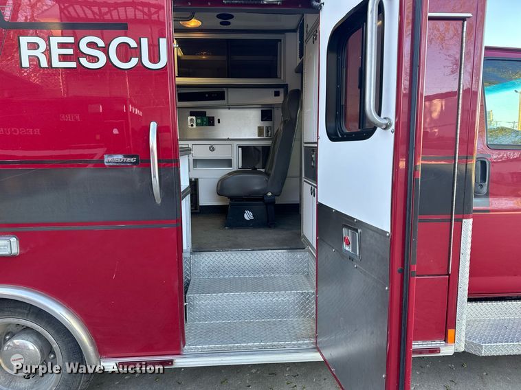 image for item EH6647 2008 Chevrolet C4500 ambulance