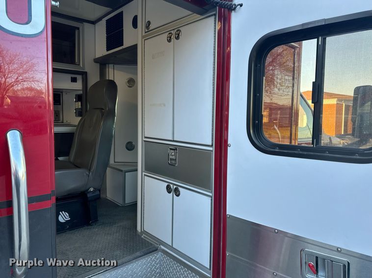 image for item EH6647 2008 Chevrolet C4500 ambulance