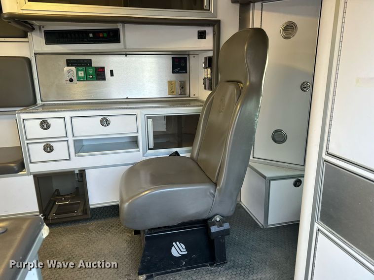 image for item EH6647 2008 Chevrolet C4500 ambulance