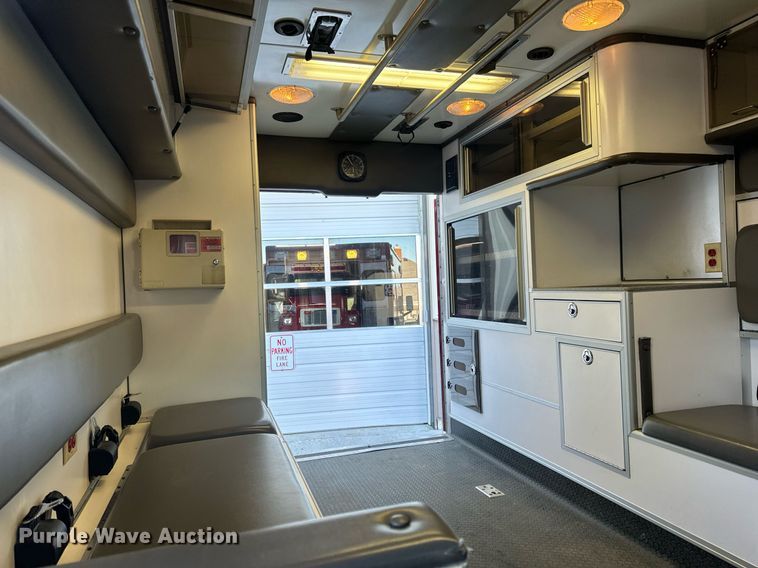 image for item EH6647 2008 Chevrolet C4500 ambulance