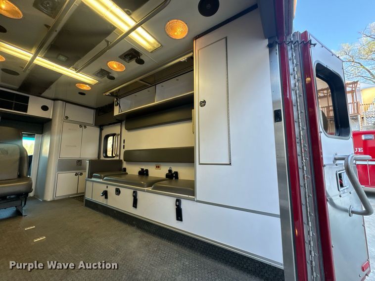 image for item EH6647 2008 Chevrolet C4500 ambulance