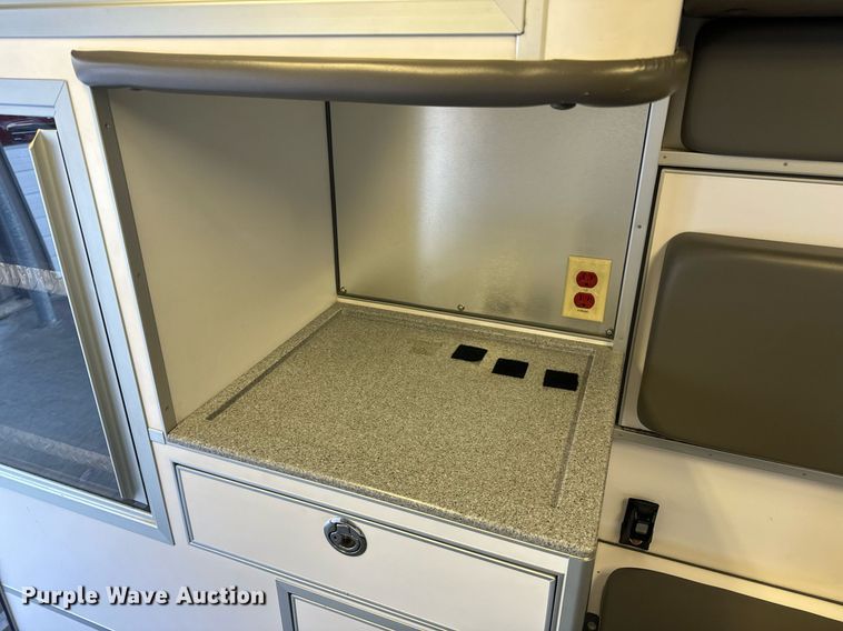 image for item EH6647 2008 Chevrolet C4500 ambulance