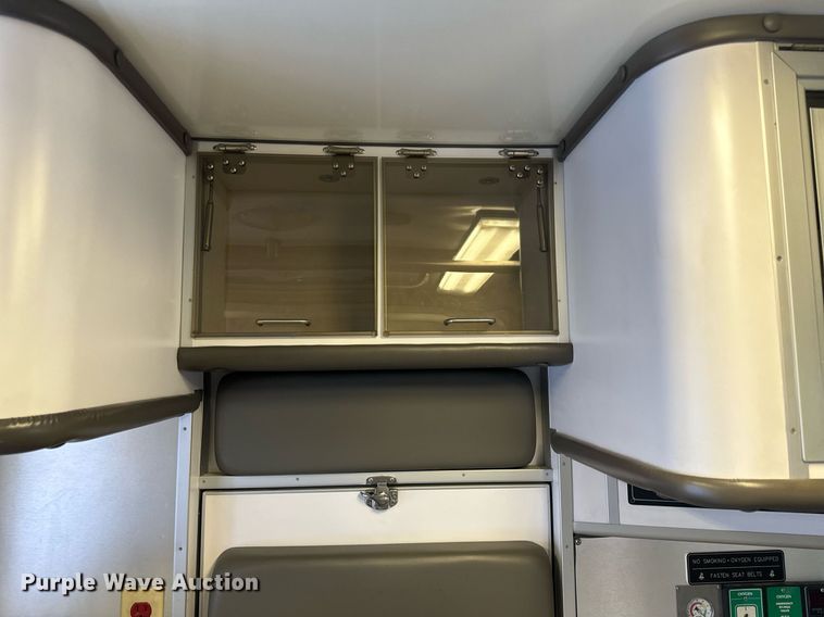 image for item EH6647 2008 Chevrolet C4500 ambulance