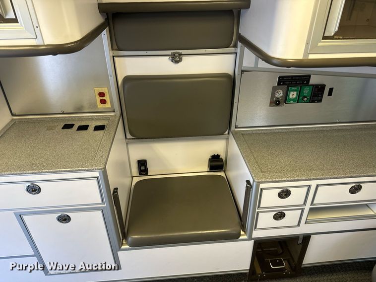 image for item EH6647 2008 Chevrolet C4500 ambulance