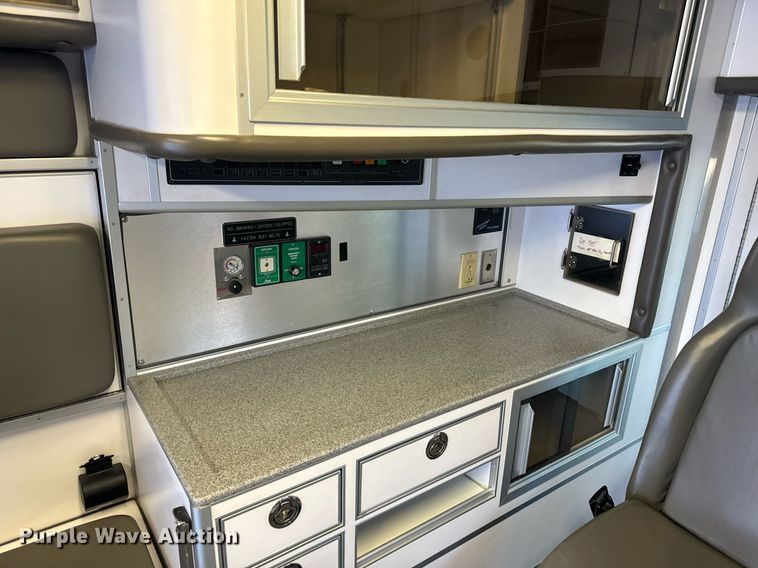 image for item EH6647 2008 Chevrolet C4500 ambulance