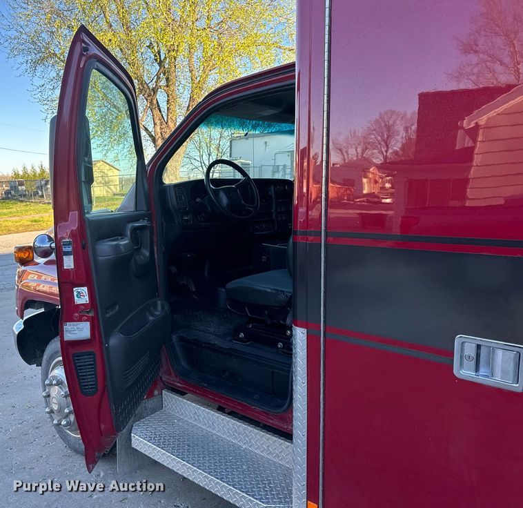 image for item EH6647 2008 Chevrolet C4500 ambulance
