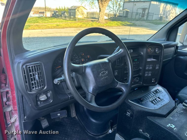 image for item EH6647 2008 Chevrolet C4500 ambulance