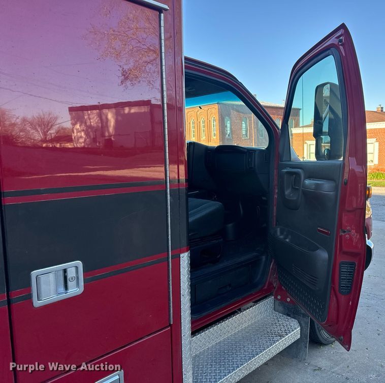 image for item EH6647 2008 Chevrolet C4500 ambulance
