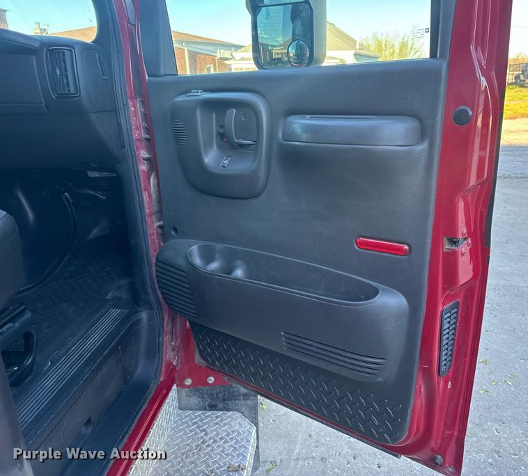 image for item EH6647 2008 Chevrolet C4500 ambulance