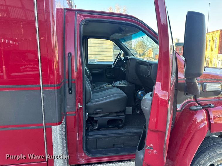 image for item EH6647 2008 Chevrolet C4500 ambulance