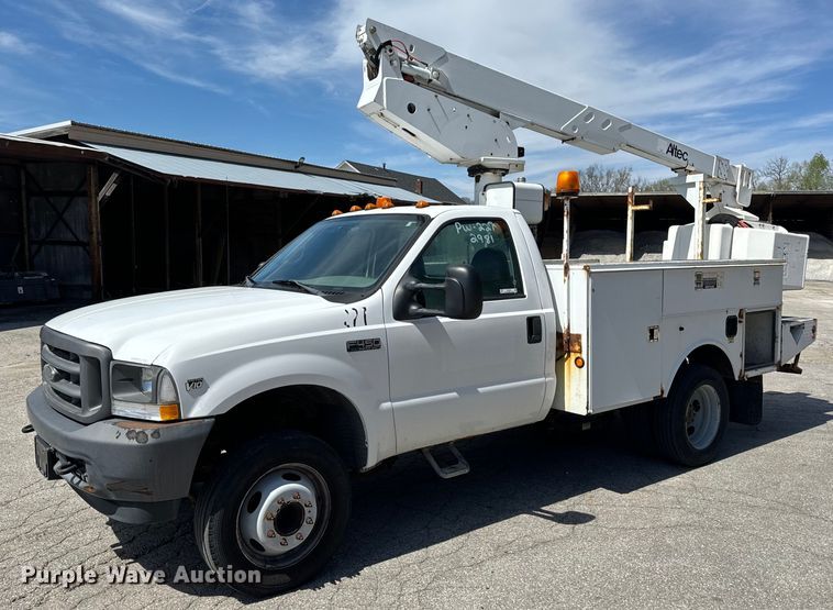image for item EH6658 2002 Ford F450 Super Duty XL bucket truck