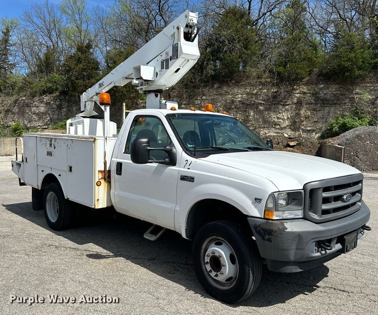 image for item EH6658 2002 Ford F450 Super Duty XL bucket truck